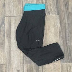 Nike Cropped Leggings